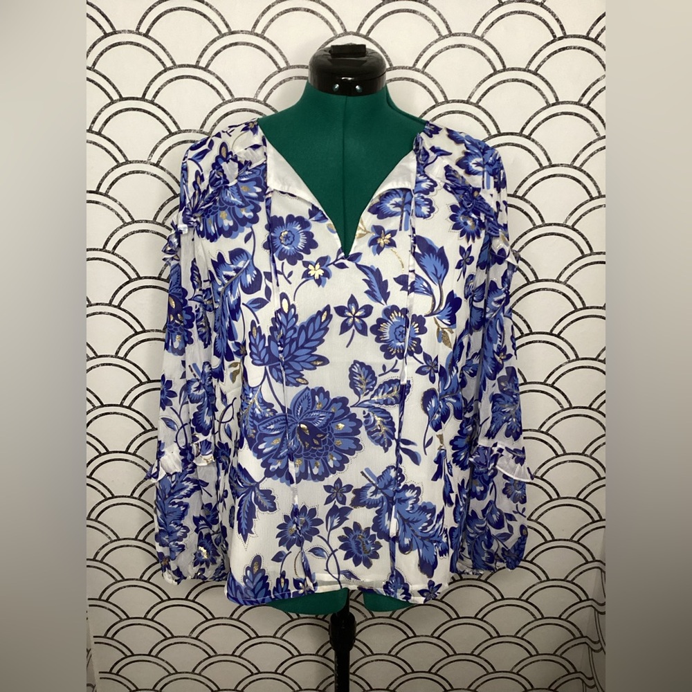 Sugarlips White & Blue Floral V‑Neck Blouse – Size M